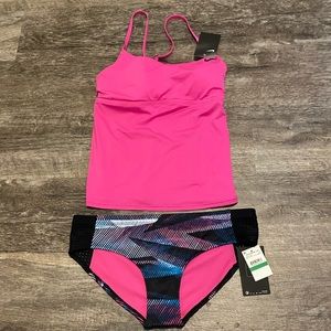 NIKE TANKINI SIZE LARGE NWT